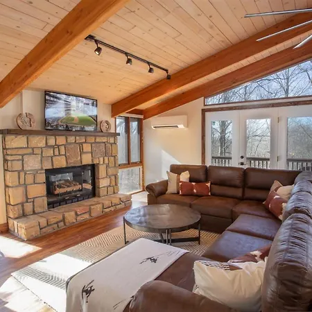 Blue Eagle Lodge